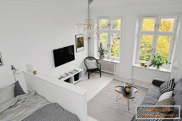 Enosobno stanovanje v skandinavskem stilu - dnevna soba in spalnica