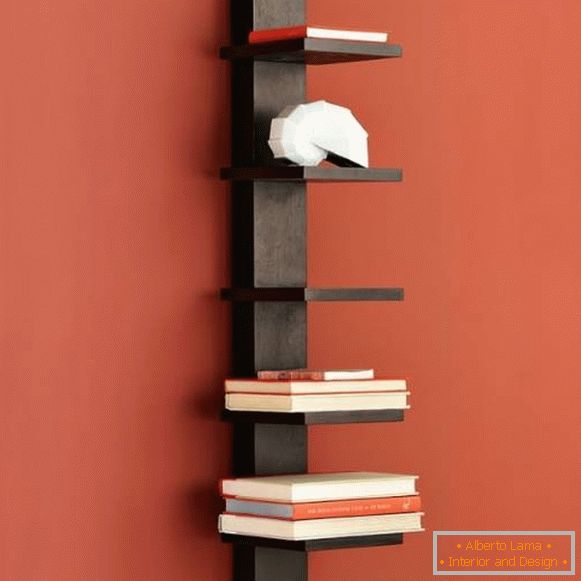 Stenske police za knjige in dekor