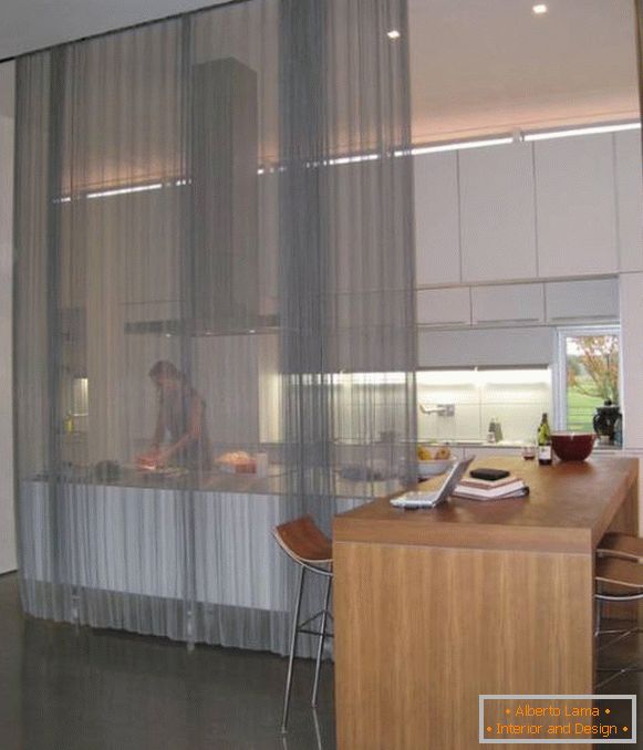Prozorne zavese v notranjosti kuhinje fotografije