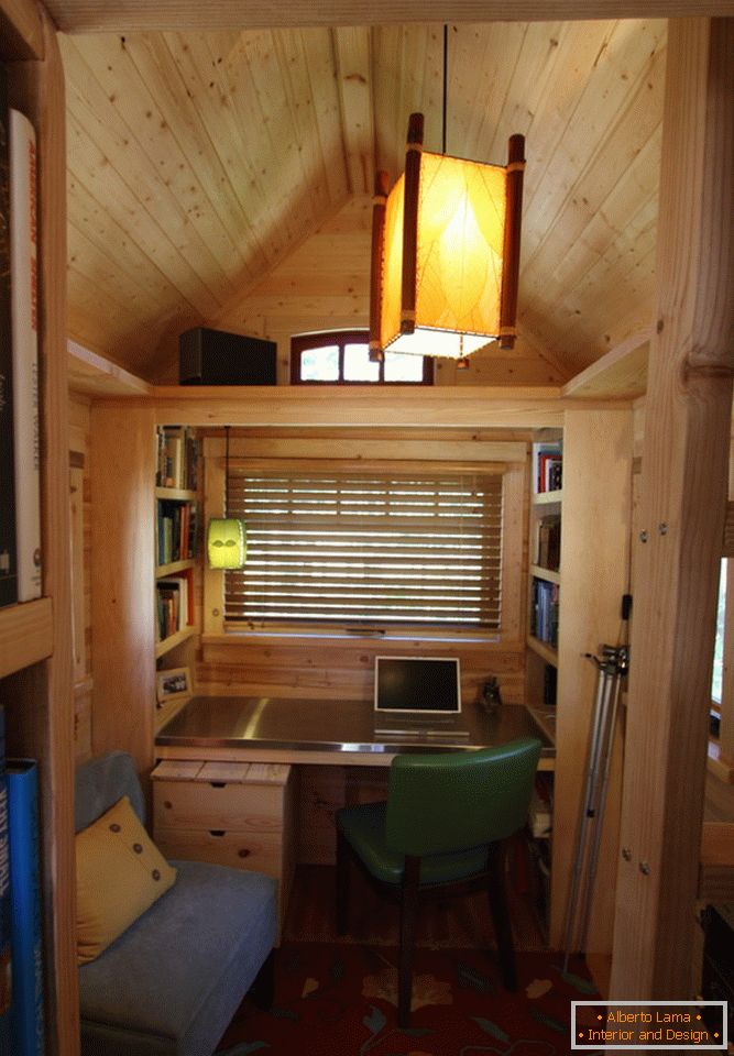 Notranjost majhne lesene hiše