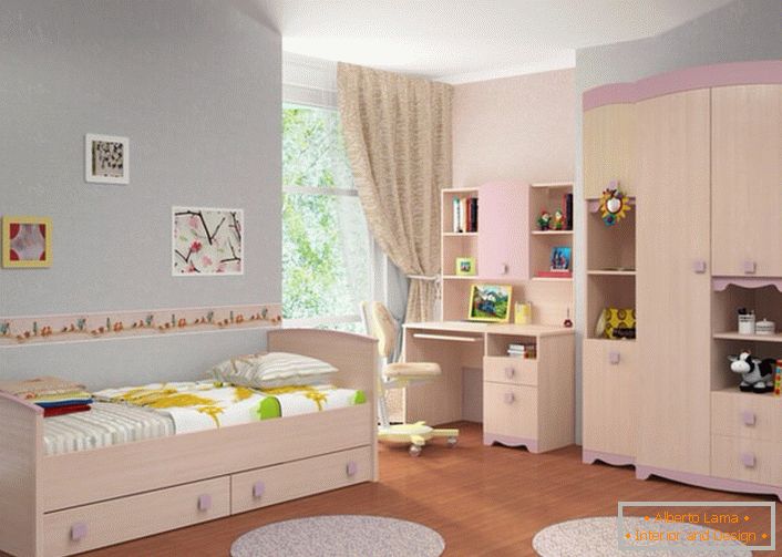 Modularno pohištvo za otroke mora biti prostorno, tako da se otroška soba ne zdi neredna.