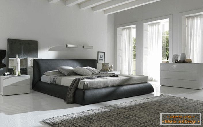 Za notranjo dekoracijo v slogu minimalizma je pohištvo izbrano v mirnih barvah. Nevtralno siva ima bogato paleto senčil, ki v celoti izpolnjujejo zahteve minimalističnega sloga.