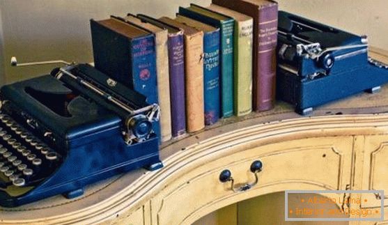 Vintage dekor: knjige in pisalni stroji