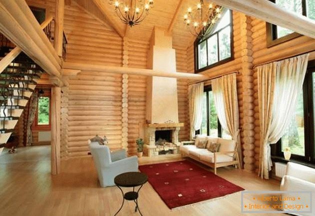 Notranja oblika lesene hiše iz hlodov