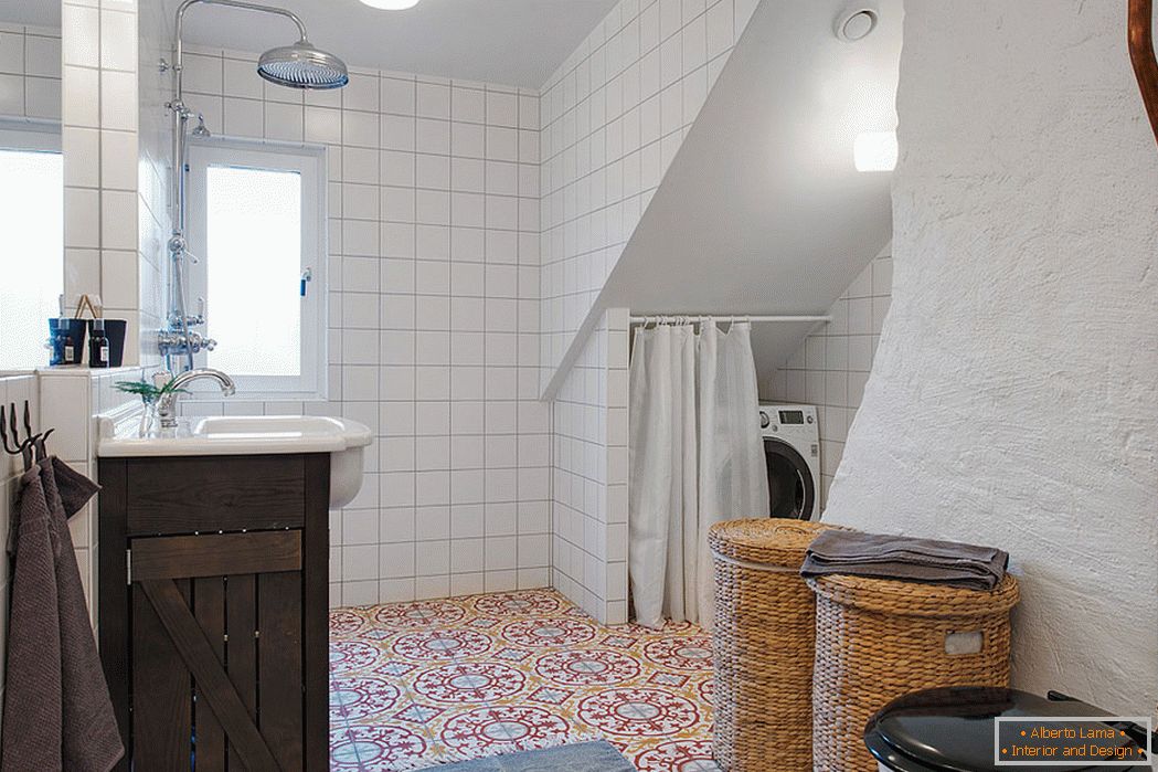 Notranjost kopalnice v skandinavskem slogu