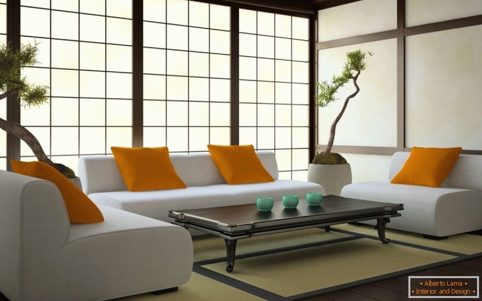 Dnevna soba v japonskem slogu со светлыми стенами и темным полом