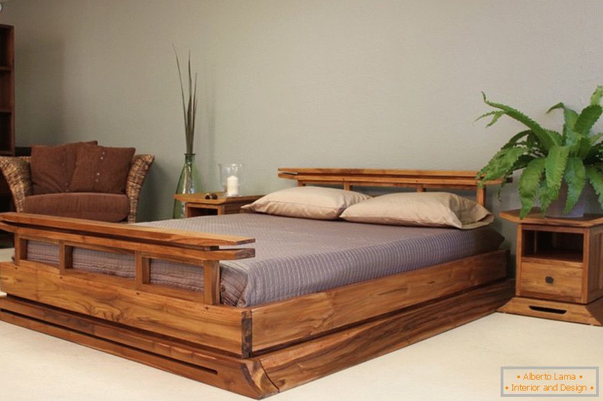 Ležišča in posteljne mize iz lesa