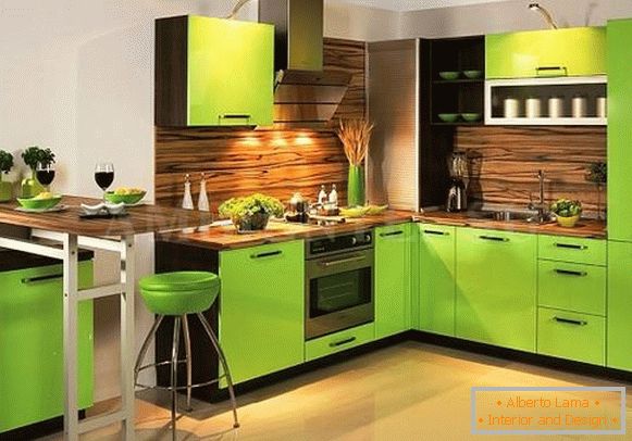 rjava-zelena kuhinja-dizayn